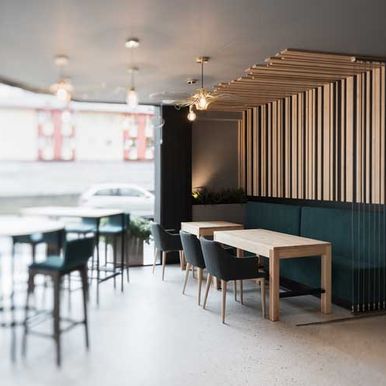Fumeiro Restaurante espacio con luz